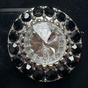 Magnolia and Vine 30mm Grand Halo Clear Jet Snap